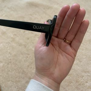 Quay Rectangular Sunglasses